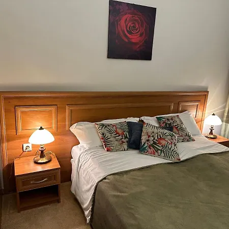 Anna Near Gondola Apartment *